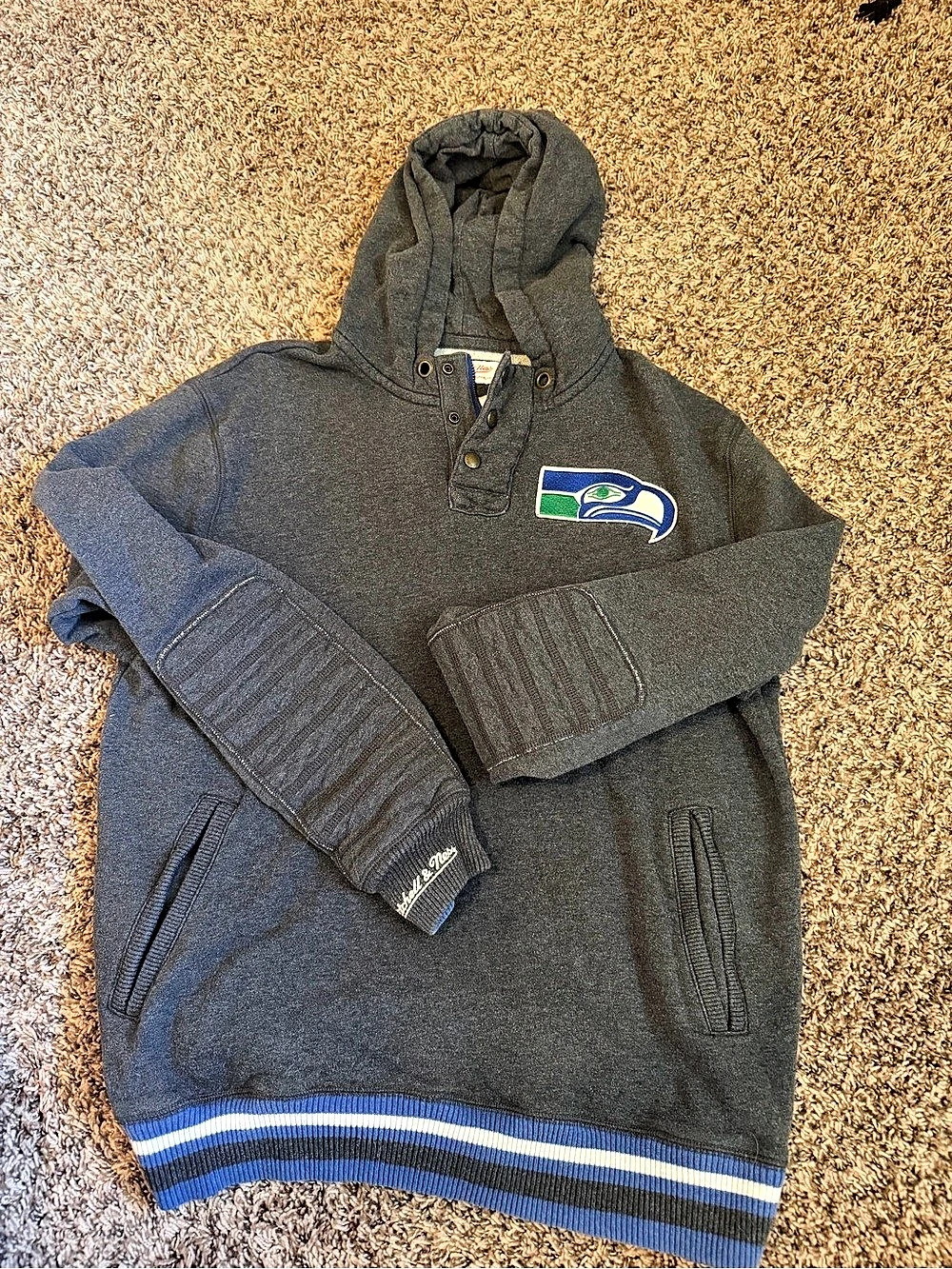 Vintage Mitchell & Ness Seattle Seahawks Throwback Hoodie Seahawks Hoodie Gray &